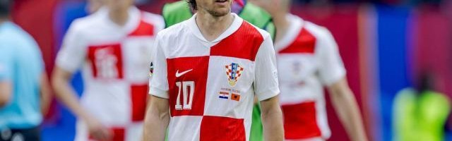 开云线上入口-莫德里奇：只能力拼意大利争取获胜 我们别无选择