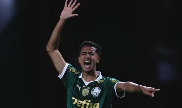 开云下载-若曼城4000万欧买他 雷斯将成巴甲卖出最贵中卫！